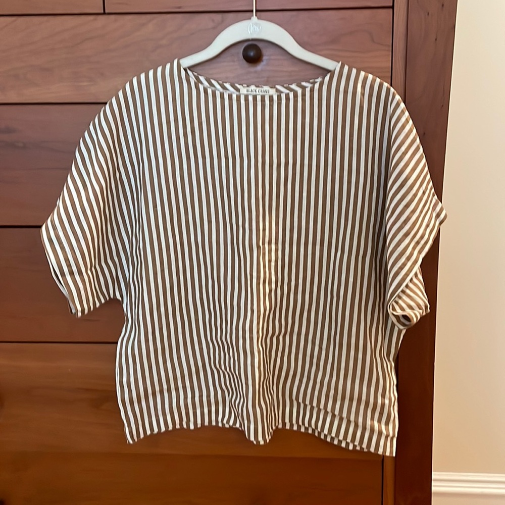 Black Crane striped box top